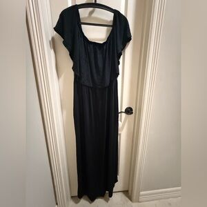Elegant Black Maxi Dress with Flutter Sleeves